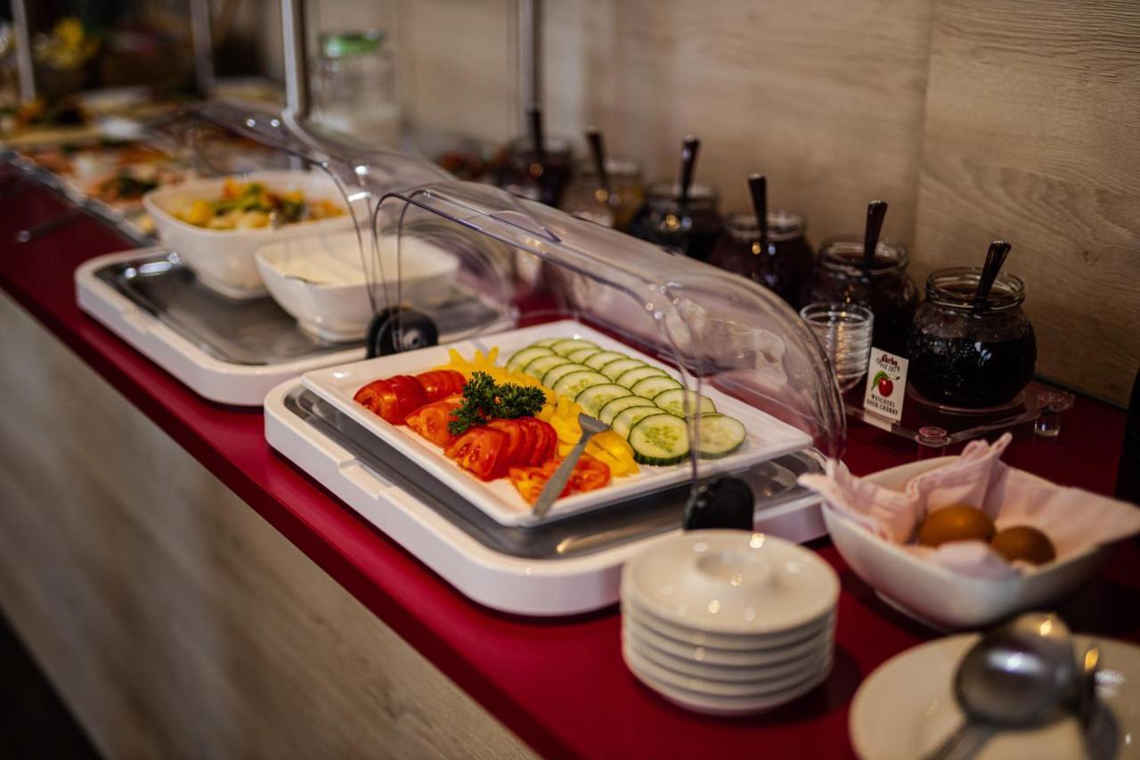 Montana Hotel Koeln-Bonn Airport Тройсдорф Экстерьер фото