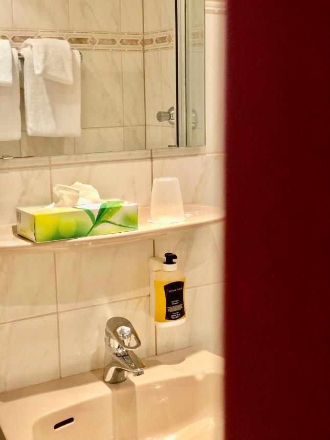 Montana Hotel Koeln-Bonn Airport Тройсдорф Экстерьер фото